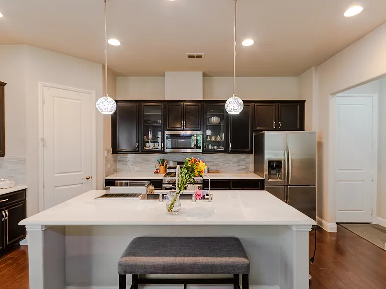 1448 Pebble Way — Photo 3