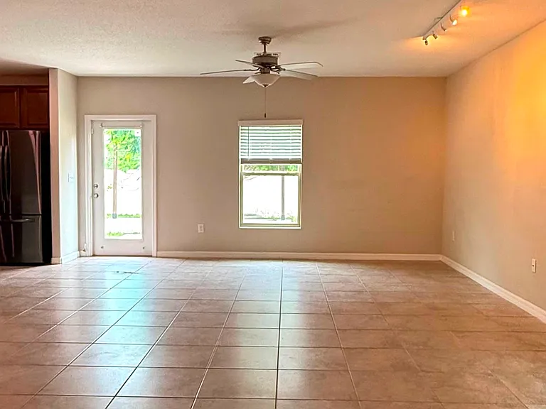 10207 Boggy Moss Dr — Photo 9