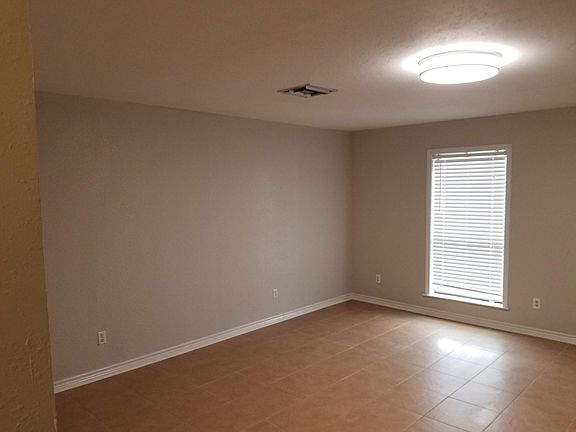 4th image of 4438 Pleasant Dr