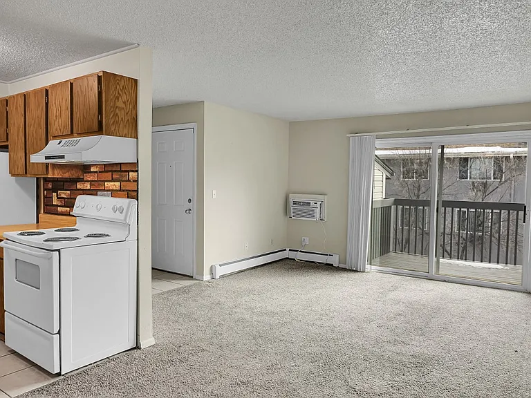 5030 El Camino Dr — Photo 2