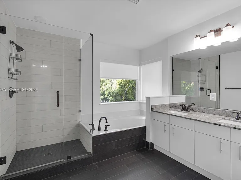 1413 SW 158th Ave — Photo 27