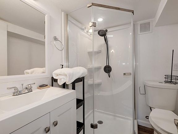 5th image of 614 Highland Ave #C