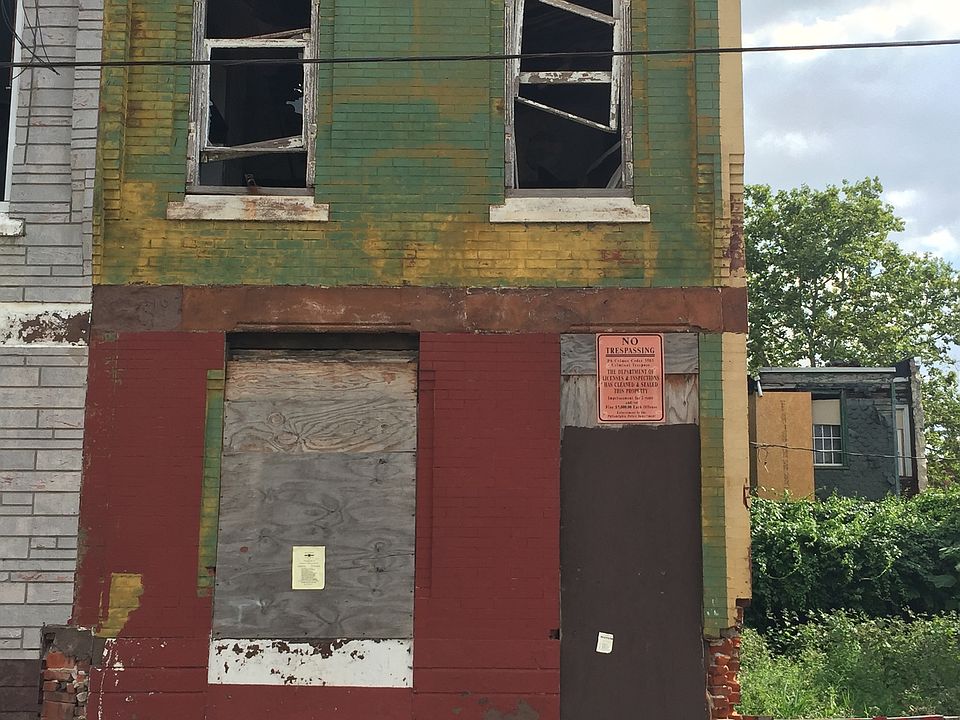 1st image of 1548 W Oakdale St