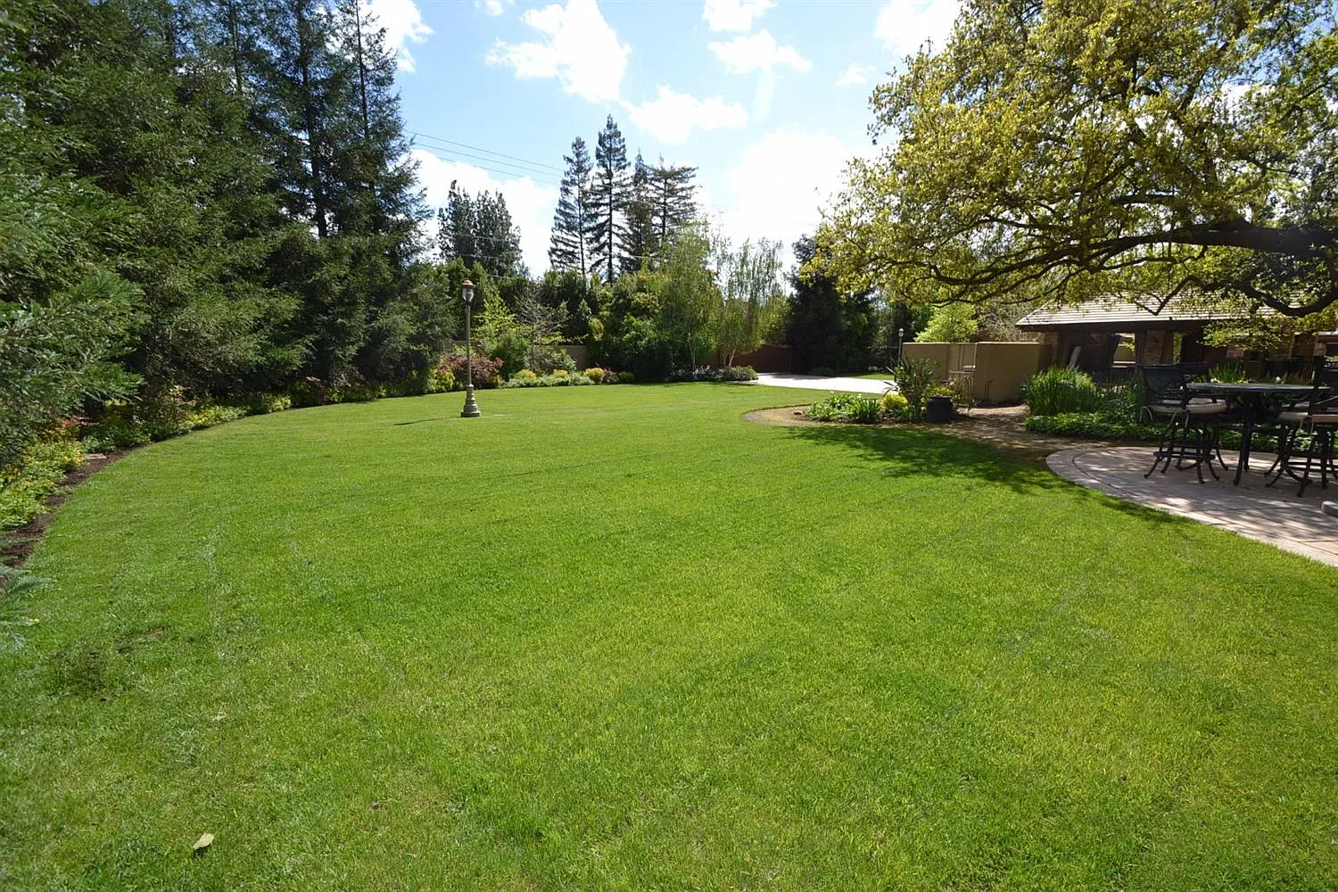 2220 W Sierra Ave photo 1