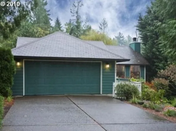 7570 SW Elmwood St, Portland, OR 97223