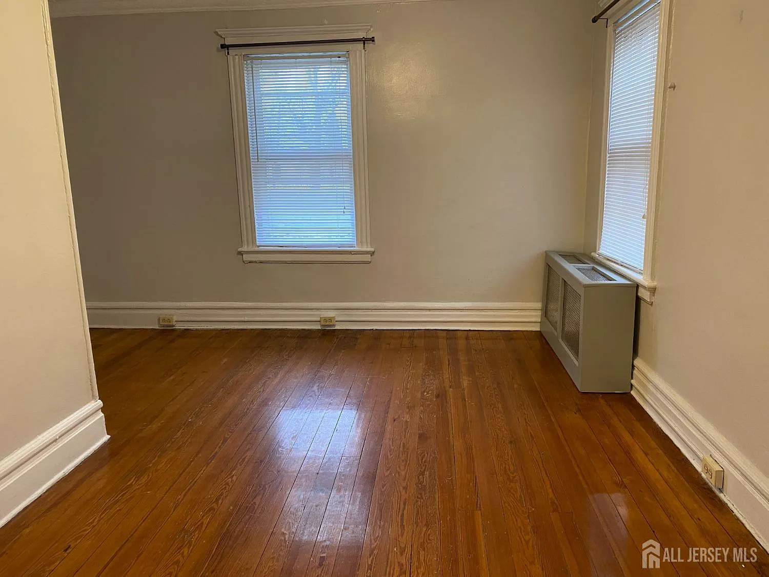 2 bed, 1.0 bath, $2,300 — Photo 3