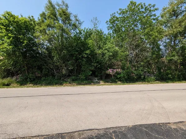 29W162 E Pomeroy St, West Chicago, IL 60185