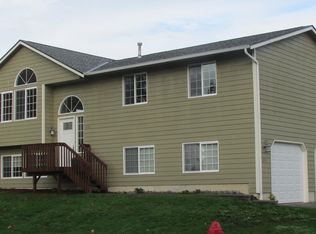 213 Tompkins Pl, Granite Falls, WA 98252