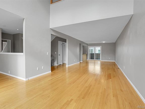 4th image of 1050 S Monaco Parkway #10