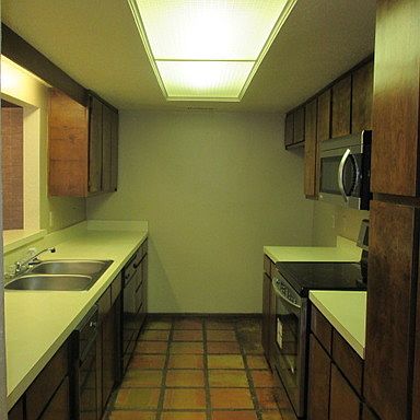 4th image of 2004-2006 Woodbrook St