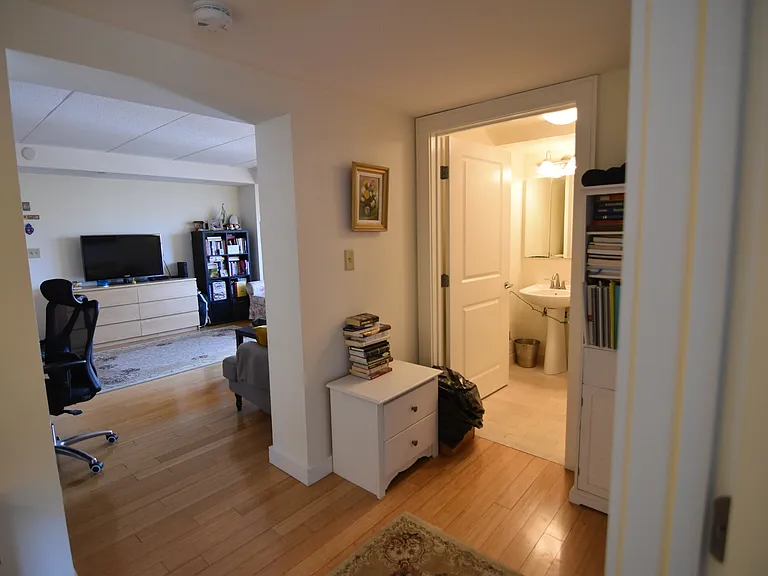 68 Marion St #305 — Photo 6