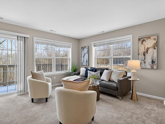 5th image of 3031 Barclay Way