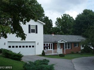 200 Cox Rd, Huntingtown, MD