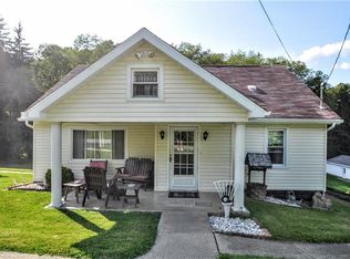 283 Twin Bridges Rd, Charleroi, PA 15022