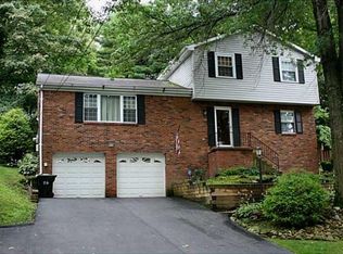 8649 W Barkhurst Dr, Pittsburgh, PA