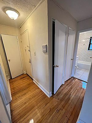 3rd image of 21-17 Shore Blvd #4