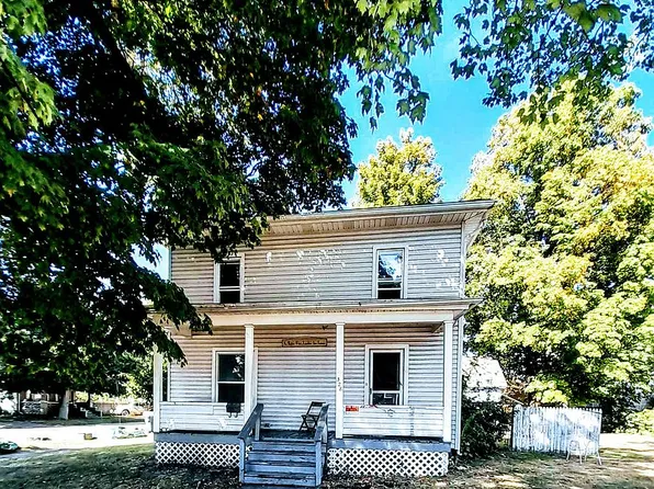328 Madison St, Conneaut, OH 44030
