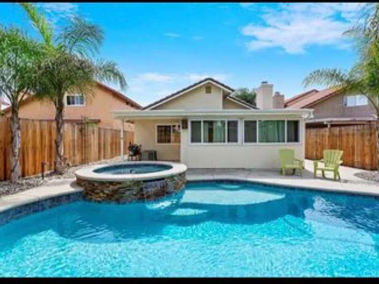 24452 Robie Ct — Photo 19