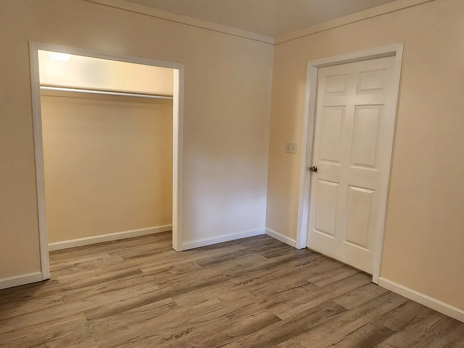 408 Lewis Road - 3 — Photo 4