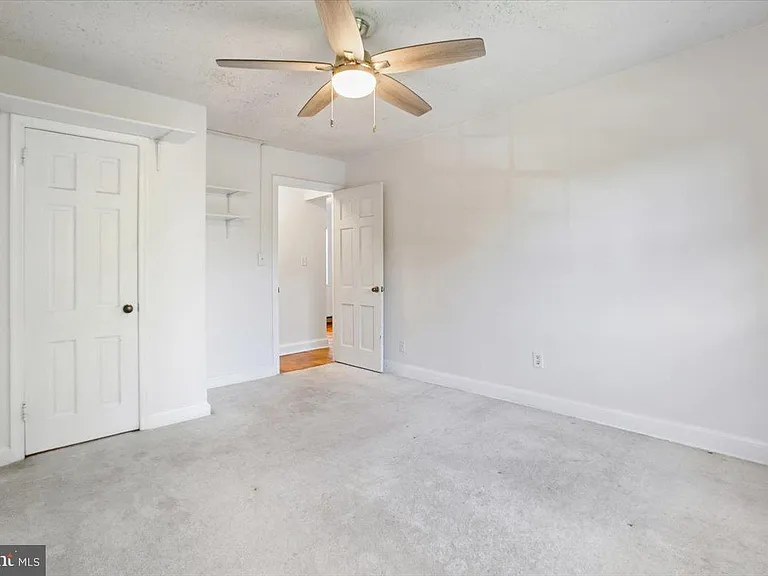 1702 W Abingdon Dr #201 — Photo 7