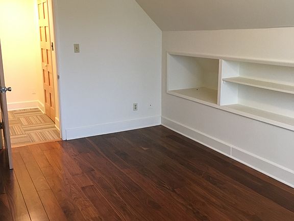 5th image of 3019 Beacon Ave S #A