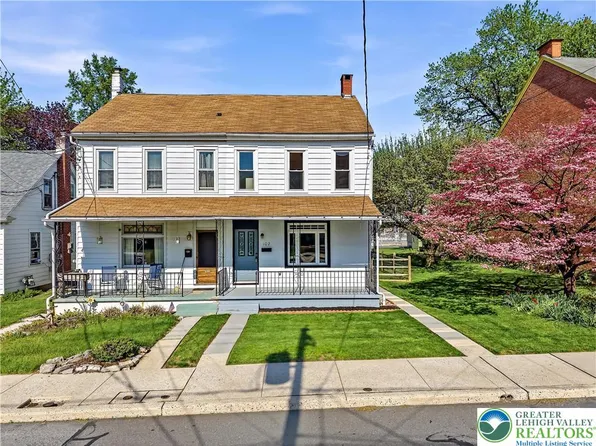 102 S Whiteoak St, Kutztown, PA 19530