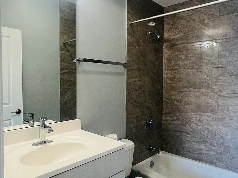 1750 W Cermak Rd #2 — Photo 16