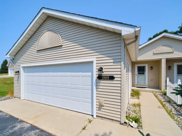 1969 Pine Ridge Dr, Manistee, MI 49660