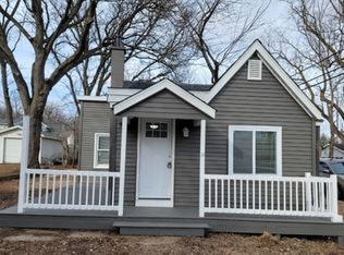 5320 W Highland Dr, McHenry, IL 60050