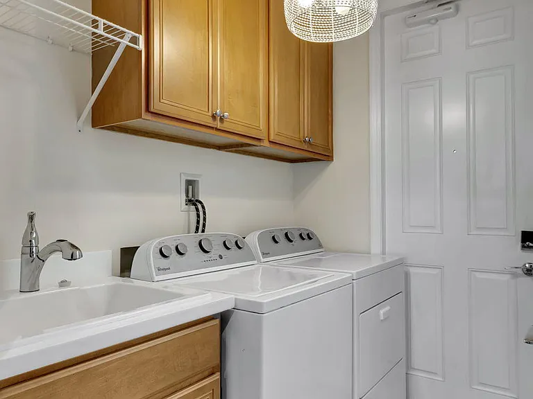 1212 S Community Dr — Photo 11