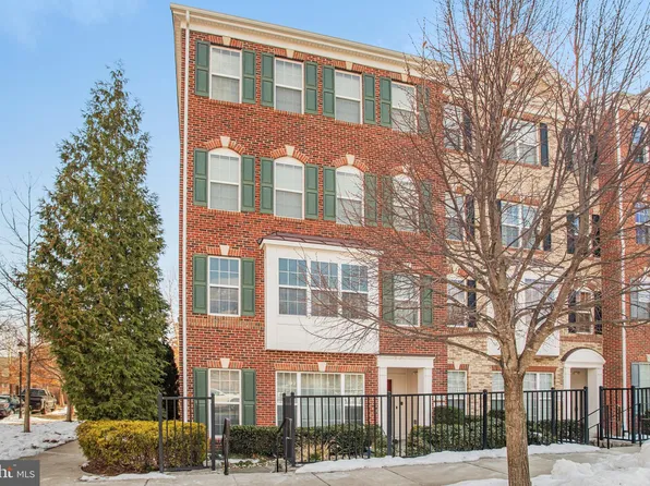15320 Kensington Park Dr, Woodbridge, VA 22191