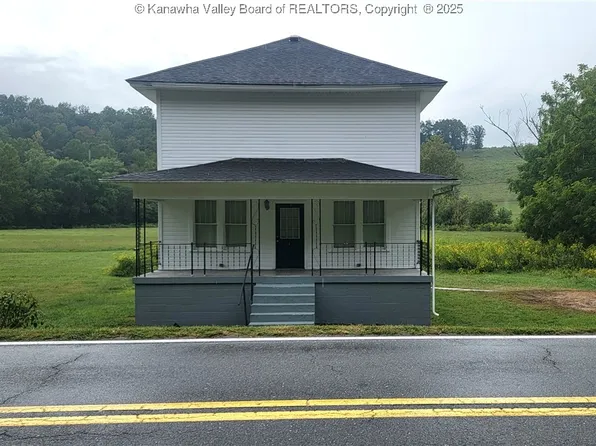 8475 Court Ave, Hamlin, WV 25523
