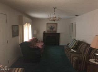 6137 Grierson St, Moss Point, MS 39563