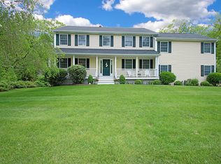 8 Secor Rd, Brookfield, CT 06804