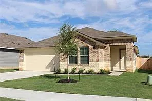 323 Pecos Dr — Photo 1