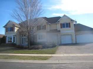 3020 Fairway Dr, Chaska, MN 55318