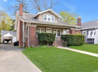 197 S Long Beach Ave, Freeport, NY 11520