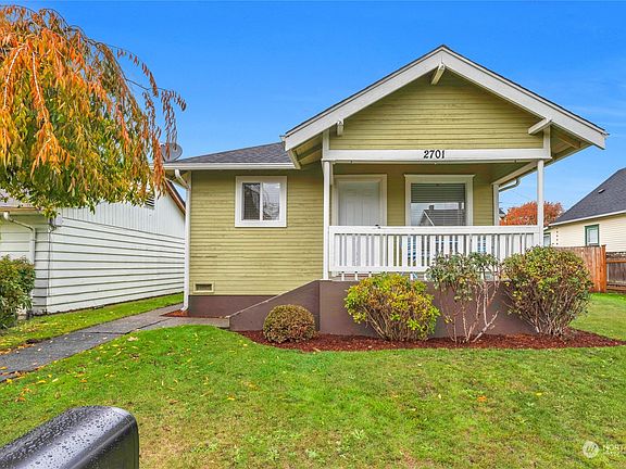 2nd image of 2701 Leonard Dr, #A