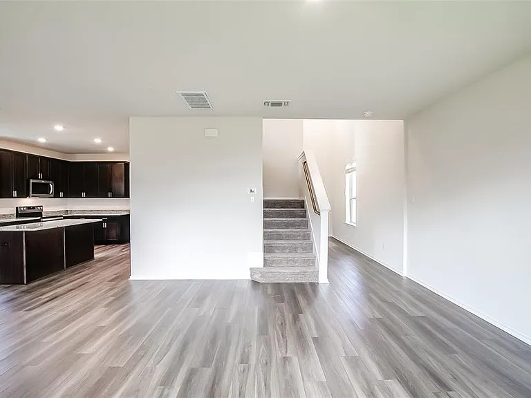31 Pacific Loon St — Photo 6
