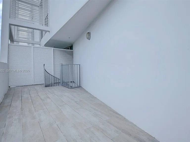 1577 Bay Rd #201 — Photo 32