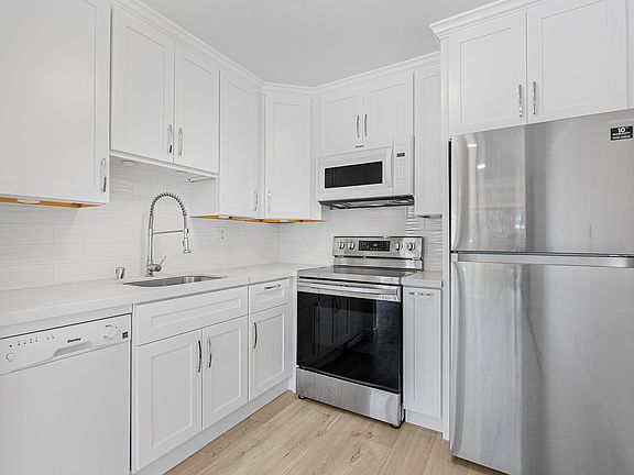 4th image of 1614 Hudson St APT 114