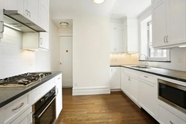 Sold by Corcoran | media 21