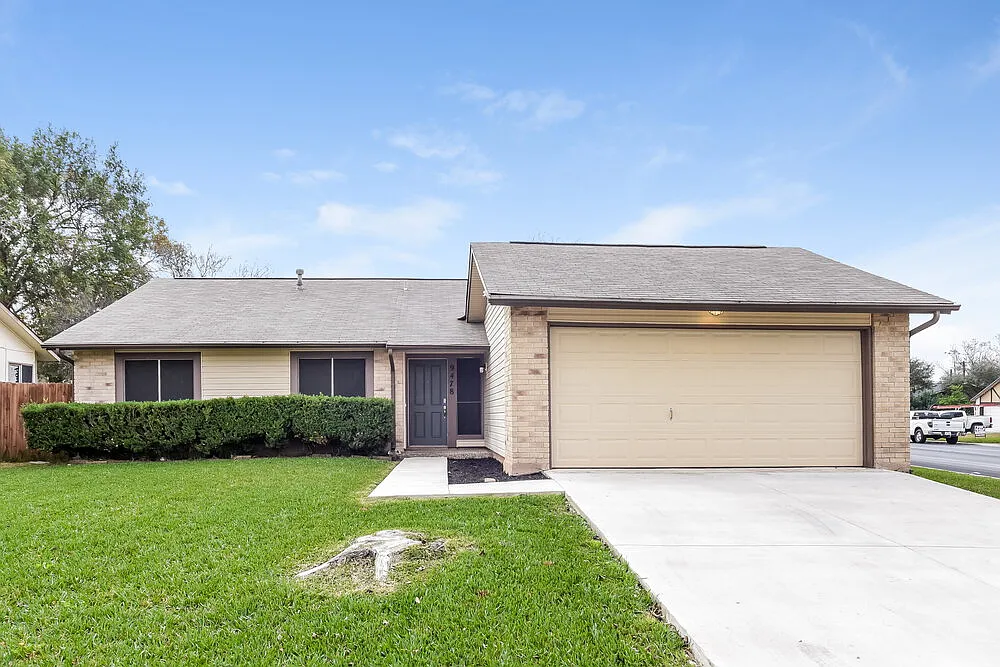 4 bed, 2.0 bath, 1544 sqft, $1,950 — Photo 1