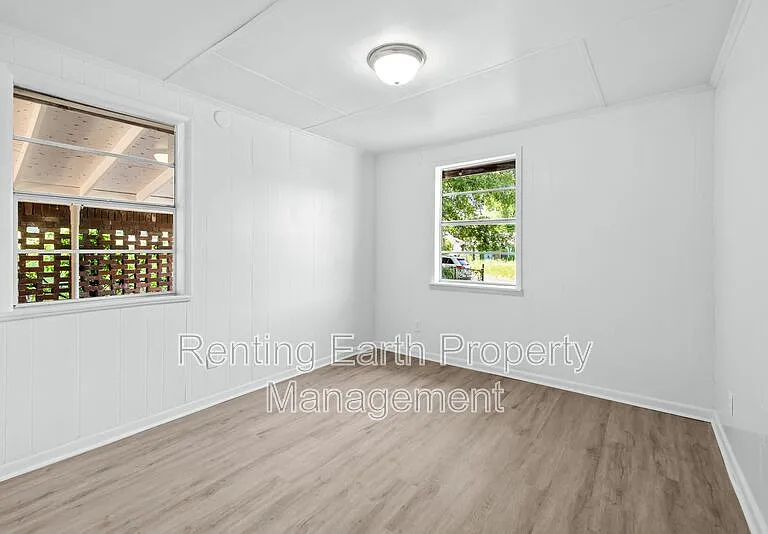 108 E Ann Dr SW — Photo 10