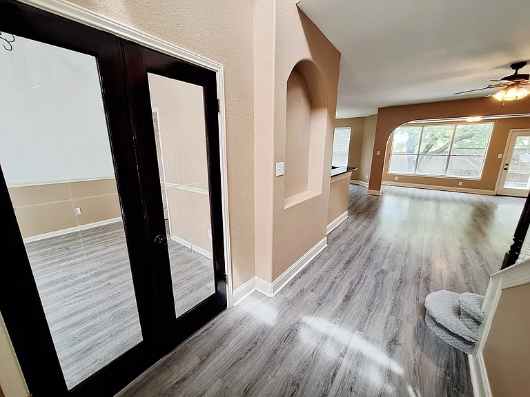 2122 Wheaton Trl — Photo 6