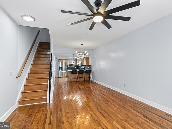 3rd image of 1737 Federal St