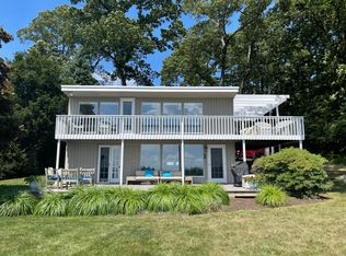 94 Grove Point Rd, Westport, CT 06880
