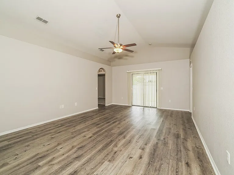 8179 Woodvine Cir — Photo 3