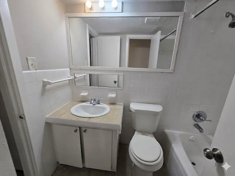 The Rosa Apartments — Photo 26