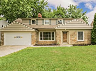 23897 Wimbledon Rd, Shaker Hts, OH 44122